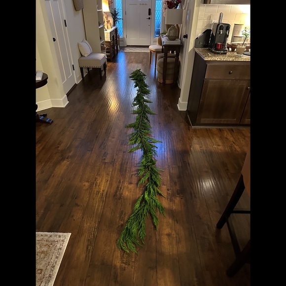 Afloral Norfolk 15ft garland - Picture 3 of 3